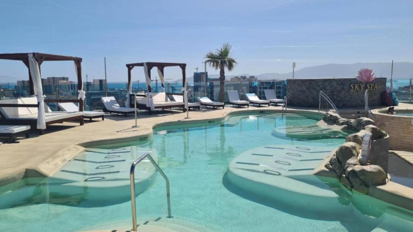 גיברלטר Urban Oasis At Luxurious Ocean Village מראה חיצוני תמונה