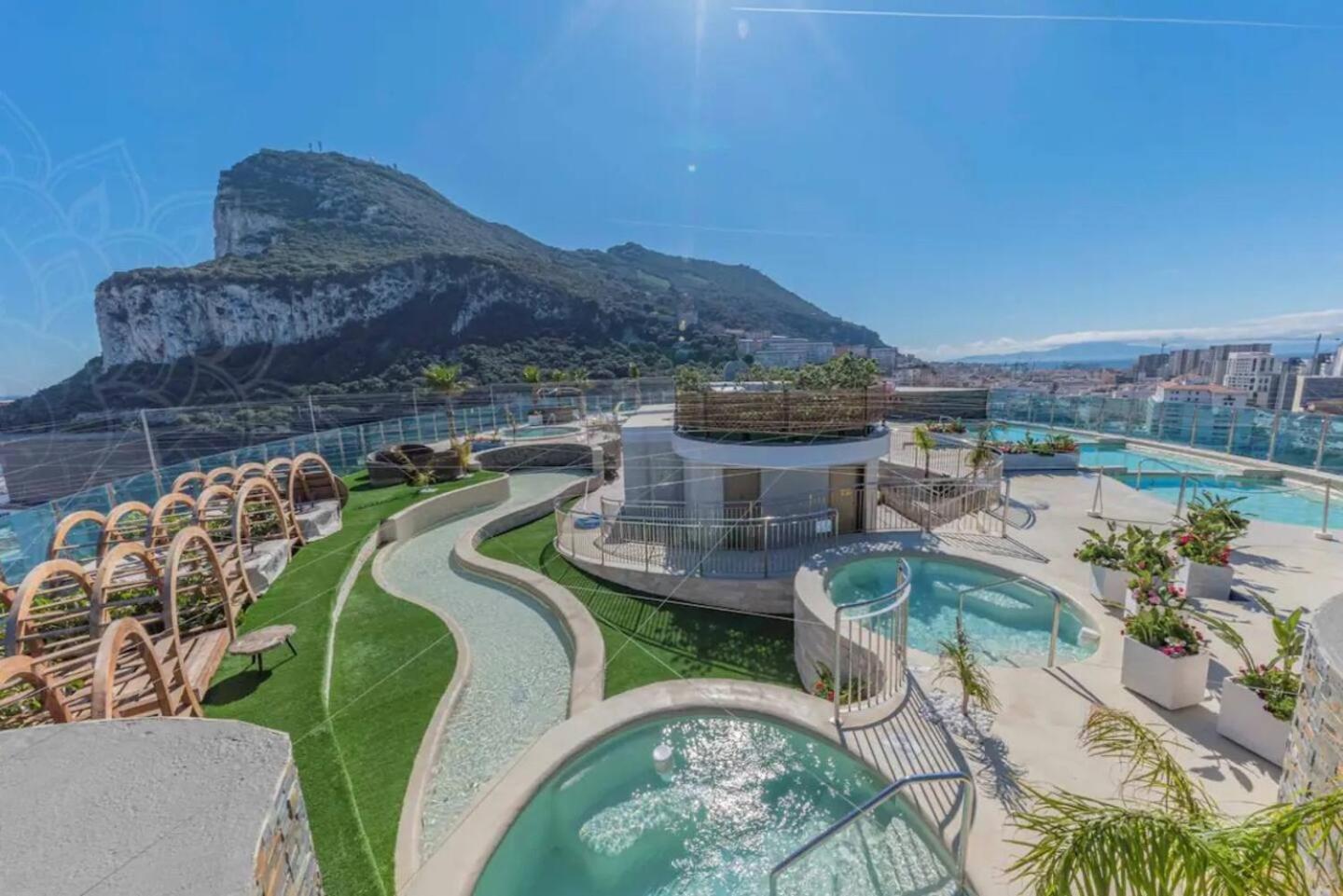 גיברלטר Urban Oasis At Luxurious Ocean Village מראה חיצוני תמונה